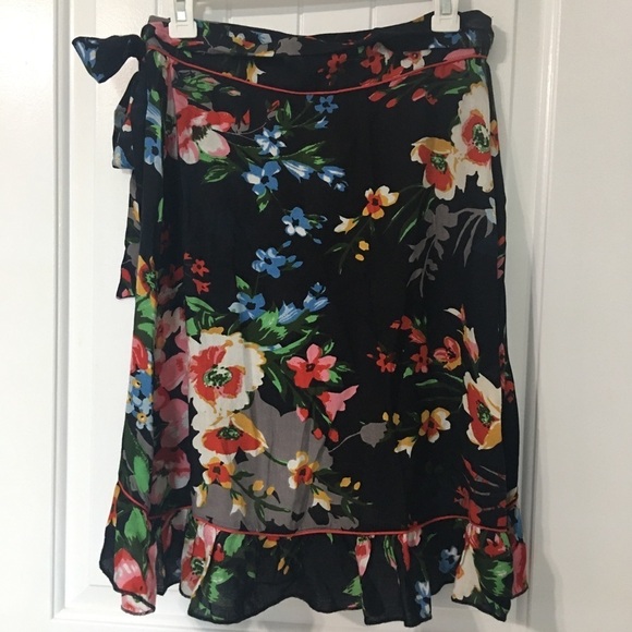 NWT Free People Navy Floral Wrapped Skirt - Picture 7 of 8
